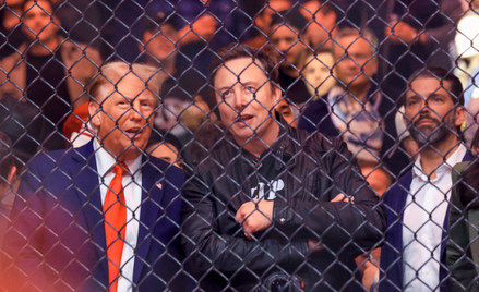 Donald Trump z Elonem Muskiem oraz Donald Trump jr., syn amerykańskiego prezydenta elekta