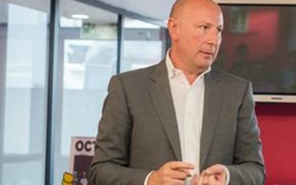 Stephen Allan, prezes MediaCom