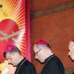 Bp Roman Pindel, prymas Wojciech Polak i arb Stanisław Dziwisz