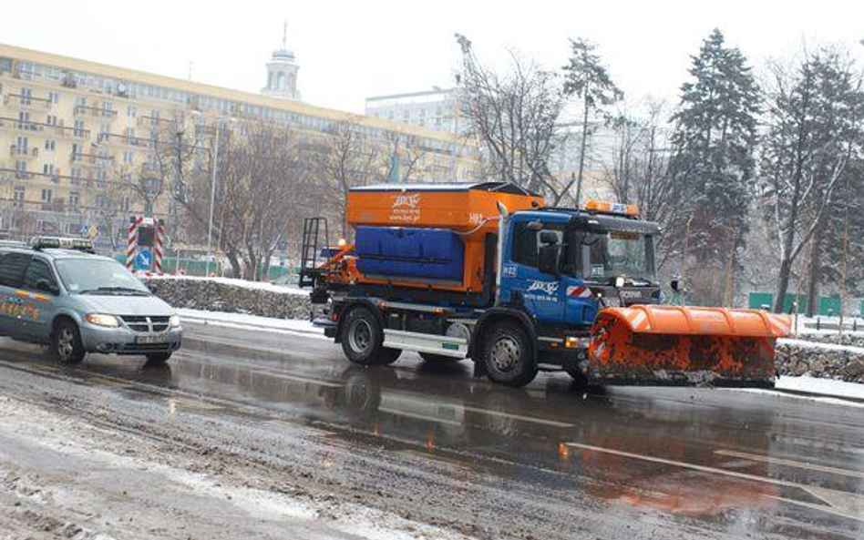 Drogowcy sypią sól zgodnie z prawem