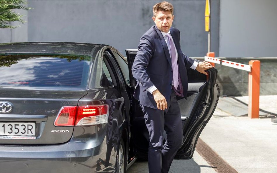 Sondaż IBRiS dla Onetu: Ryszard Petru i Donald Tusk wskazywani jako liderzy opozycji w Polsce