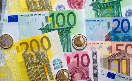 Stopa bezrobocia w eurolandzie w X wyniosła 9,8 proc.