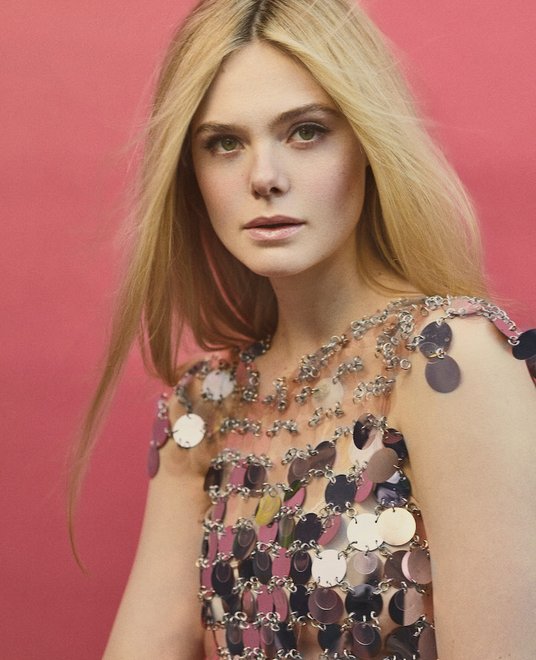 Elle Fanning.
