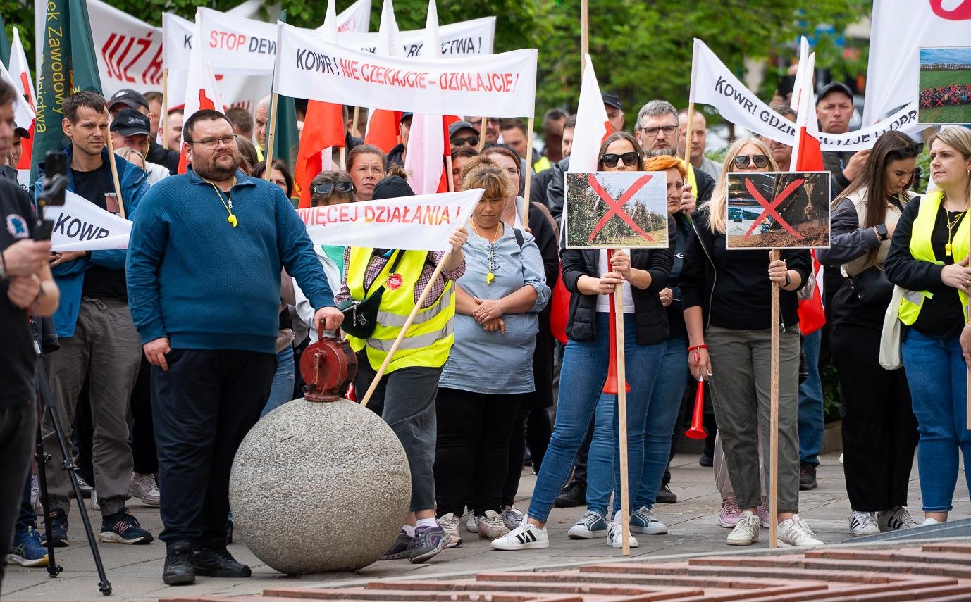 „Nie chcemy zasiłków, chcemy pracy!” – Rolnicy walczą o przetrwanie swoje i polskiego rolnictwa