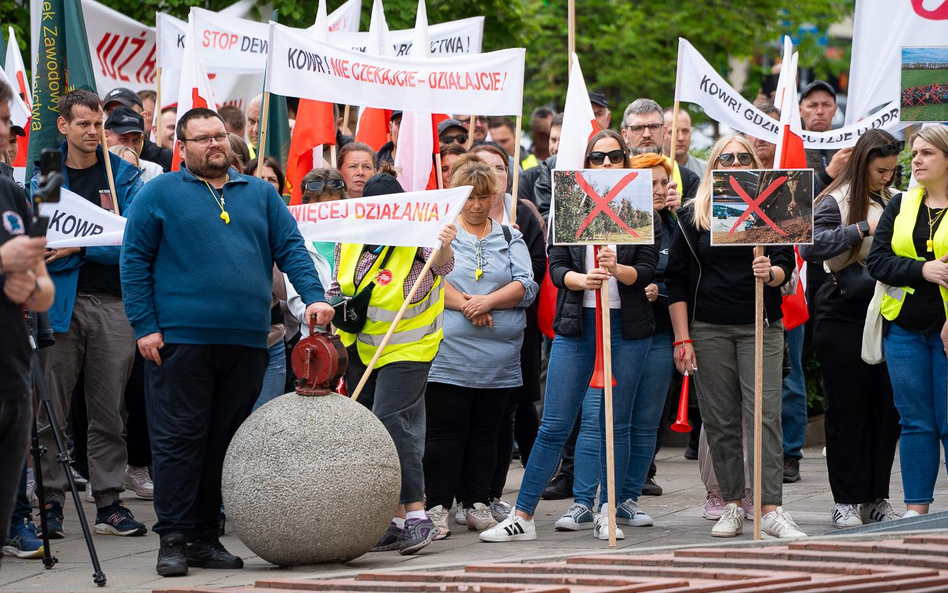 „Nie chcemy zasiłków, chcemy pracy!” – Rolnicy walczą o przetrwanie swoje i polskiego rolnictwa