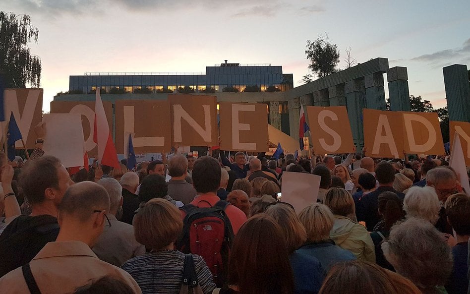 Protest przed Sądem Najwyższym, 3 lipca 2018 roku