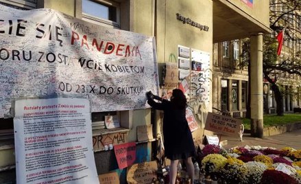 Radny PiS z Kraśnika Jarosław Jamróz wulgarnie skomentował zdjęcie, na którym znajduje się prezydent