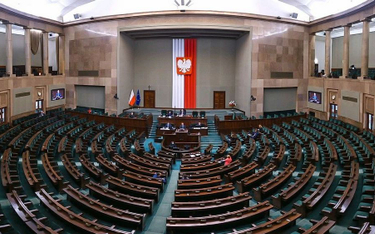 Sejmowa komisja za podwyższeniem wynagrodzeń parlamentarzystów