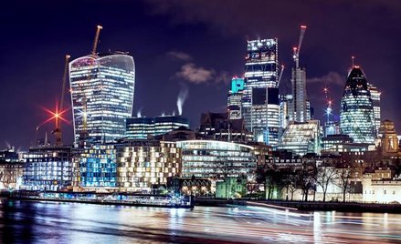 W wyniku brexitu część firm opuści Londyn. Warszawa może przyciągnąć je relatywnie niskimi kosztami 