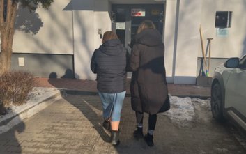 Zatrzymana 61-latka usłyszała siedem zarzutów