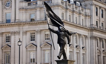 Banksy potwierdził, ze nowy pomnik w Londynie jest jego autorstwa