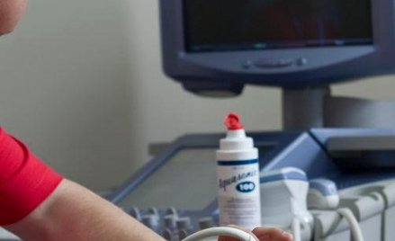 Firma szkoli lekarzy, a korzysta szpital