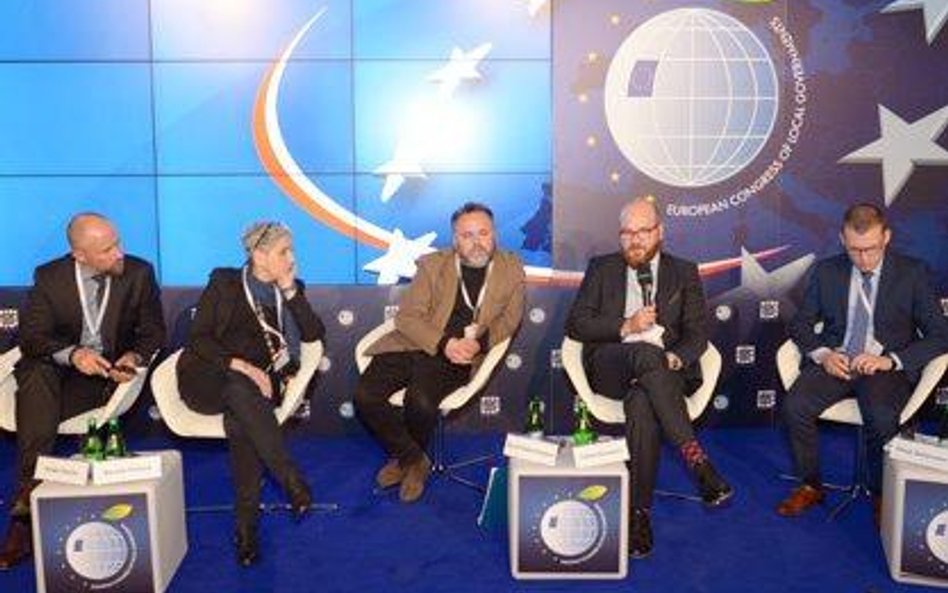 Rozwój idei Smart City otwiera przed miastami nowe możliwości rozwoju – podkreślali uczestnicy panel
