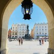W 2024 roku Kraków odwiedziło 4,8 miliona turystów, w tym prawie pół miliona gości z zagranicy – inf