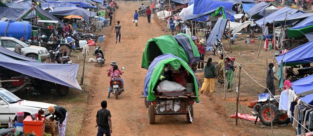 Prowincja Oddar Meanchey w Kambodży. Tymczasowy obóz dla uciekinierów z pogranicznej strefy walk