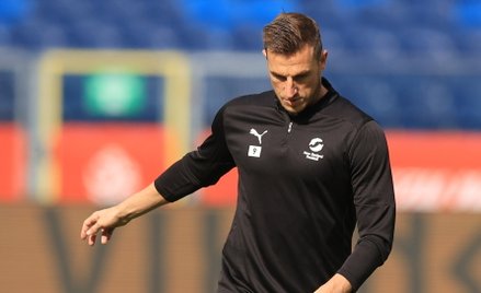 Chris Wood podczas treningu drużyny w Chorzowie