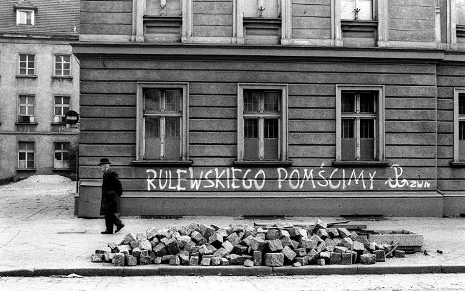 Przyczyną niedoszłego strajku generalnego była tzw. prowokacja bydgoska, czyli pobicie 19 marca 1981