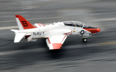 Teksas: Samolot US Navy rozbił się w terenie zabudowanym