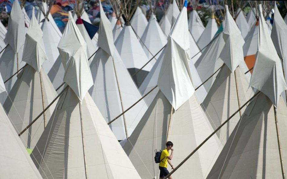 25 czerwca 2015, Glastonbury. Miasteczko namiotowe podczas największego brytyjskiego festiwalu muzyc