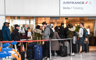 Nie ma warunków do prywatyzacji paryskich lotnisk