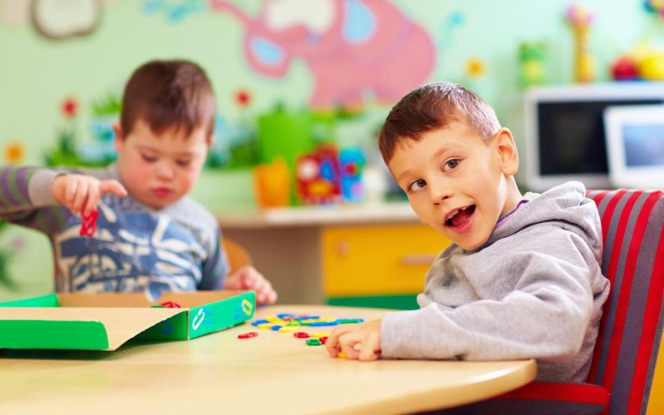 Dziecko ze specjalnymi potrzebami edukacyjnymi w szkołach z rówieśnikami