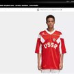 Adidas sprzedaje koszulki z sierpem i młotem. Oburzenie na Litwie