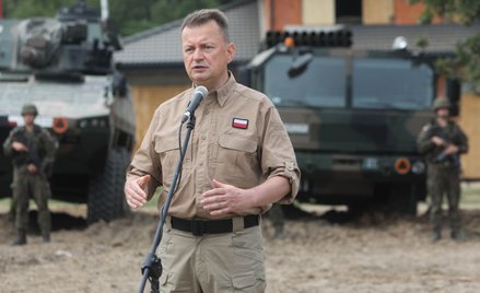 Minister Mariusz Błaszczak w poniedziałek obserwował ćwiczenia Amber Desire 22, realizowane wspólnie