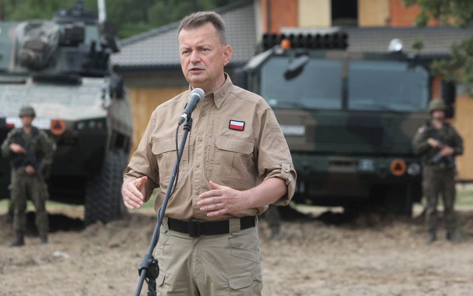 Minister Mariusz Błaszczak w poniedziałek obserwował ćwiczenia Amber Desire 22, realizowane wspólnie