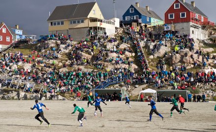 – Da się tu rozwinąć futbol. Potrzebujemy do tego więcej boisk pod dachem – przekonuje trener reprez