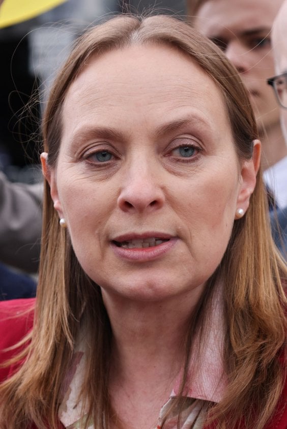 Minister funduszy i polityki regionalnej Katarzyna Pełczyńska-Nałęcz zastąpiła Szymona Hołownię na s