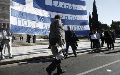 Grecja naciska gaz