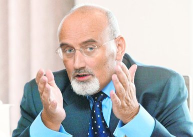 Lesław A. Paga pierwszy przewodniczący Komisji Papierów Wartościowych Historia życia Lesława A. Pagi