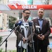 Wiceprezes PiS Przemysław Czarnek (P) i europoseł Daniel Obajtek, prezes Orlenu w latach 2018–2024 (