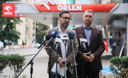Wiceprezes PiS Przemysław Czarnek (P) i europoseł Daniel Obajtek, prezes Orlenu w latach 2018–2024 (