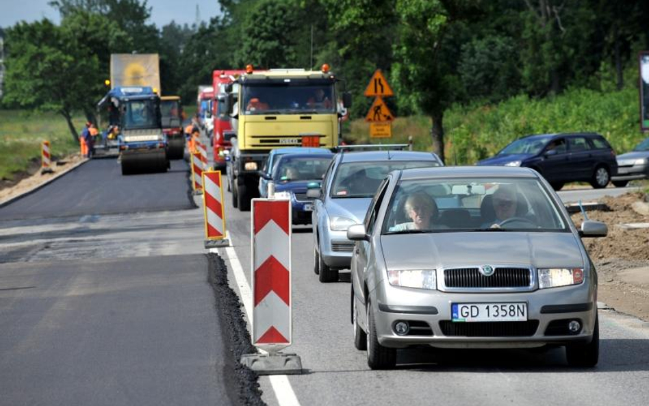 Lato jest sezonem remontów na drogach. Juz teraz lista utrudnień liczy 350 miejsc.