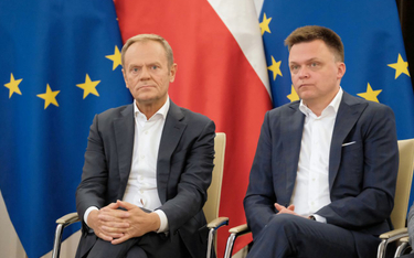 Przewodniczący PO Donad Tusk i Polski 2050 Szymon Hołownia na spotkaniu przedstawicieli partii opozy