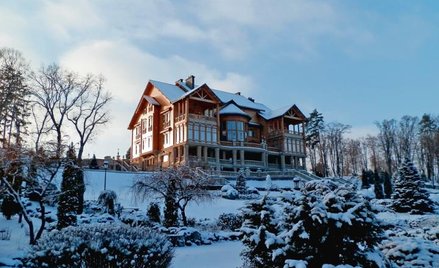 Meżyhirie w śniegach. Bez rozgrzewki nie sposób zwiedzać