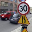 Znikną absurdalne znaki