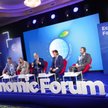 Uczestnicy debaty podkreślali znaczenie cyfryzacji i innowacji dla rozwoju gospodarki i poprawy konk