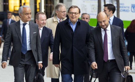 Rosyjski oligarcha skarży się, że nie ma pieniędzy na sprzątaczkę