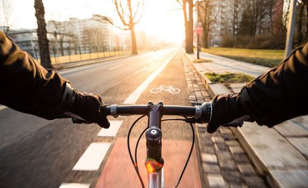 Rowerzyści: ulubiony chłopiec do bicia