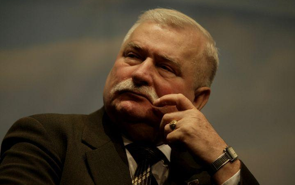 Wałęsa lub Kwaśniewski pomogą Tunezyjczykom?