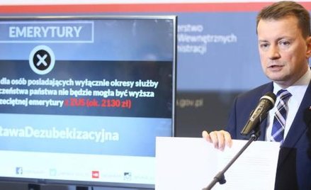 Projekt cięcia esbeckich emerytur przedstawił we wtorek szef MSW Mariusz Błaszczak