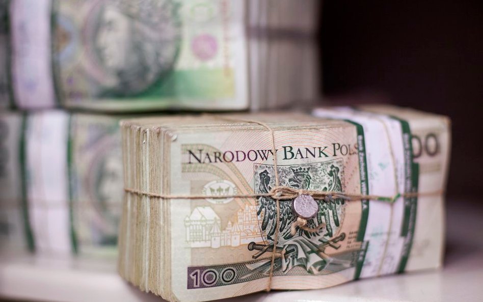 Banki zwrócą klientom co najmniej 1,5 mld zł