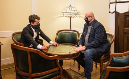 W Sejmie rozmowy Zgorzelskiego z Kołodziejczakiem