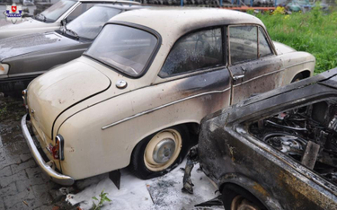 Trzech 11-letnich mieszkańców Dęblina na Lubelszczyźnie zniszczyło siedem aut.