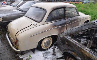 Trzech 11-letnich mieszkańców Dęblina na Lubelszczyźnie zniszczyło siedem aut.