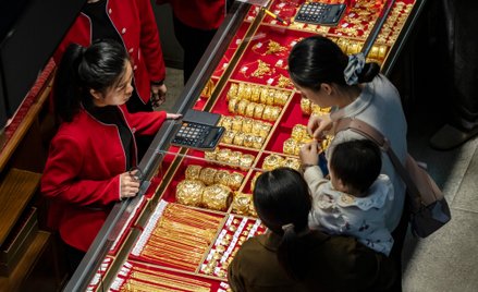 Złoto mocno przyciągało inwestorów w ostatnich miesiącach i ustanawiało rekordy cenowe