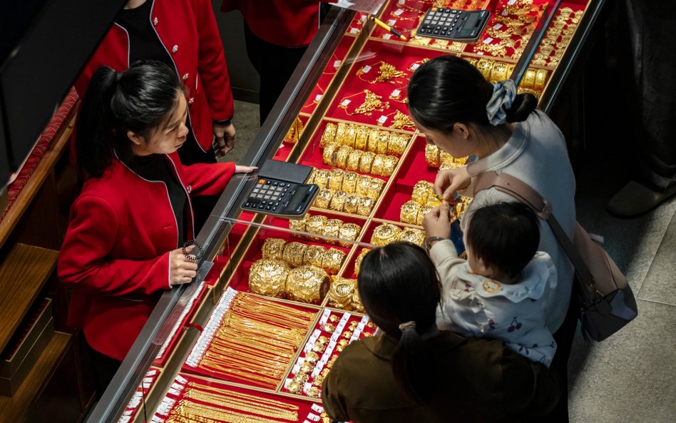 Złoto mocno przyciągało inwestorów w ostatnich miesiącach i ustanawiało rekordy cenowe