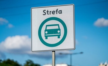 Od momentu uruchomienia w Warszawie strefy do lipca 2025 roku, czyli przez rok jej funkcjonowania ni